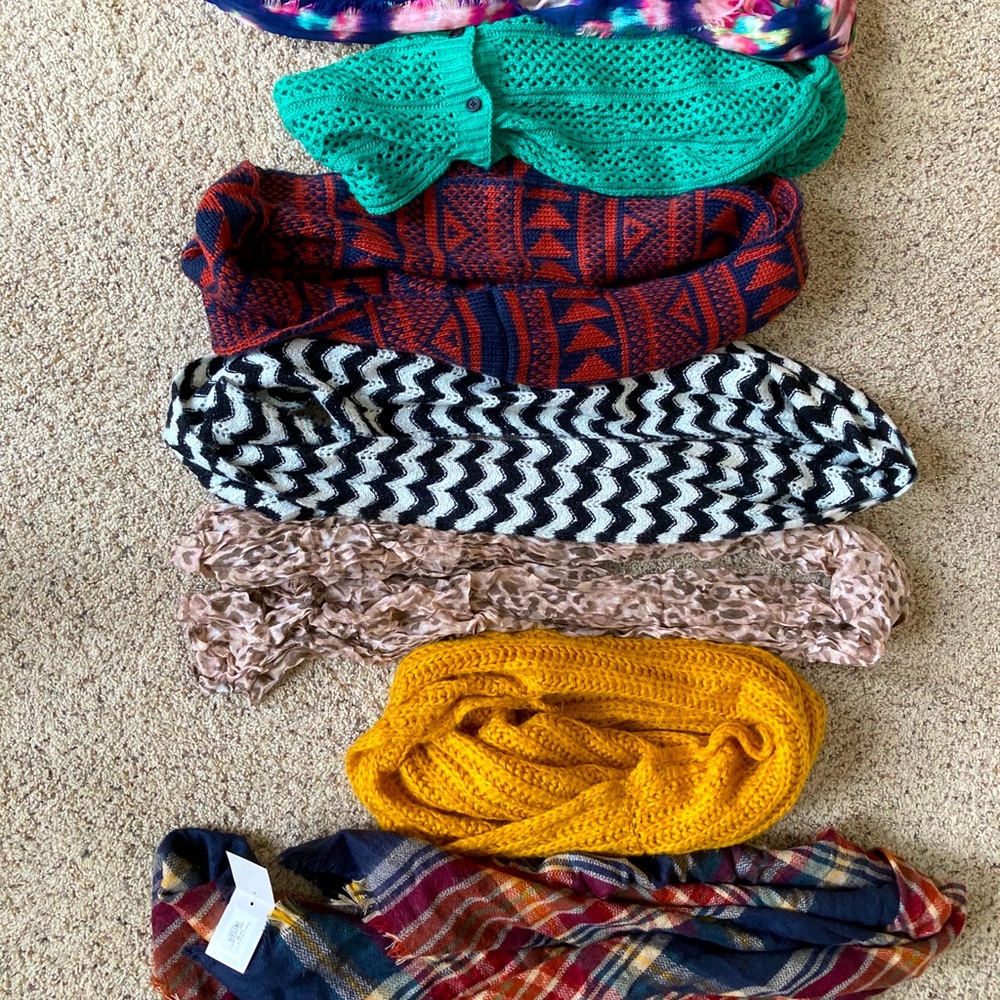 7 Scarves Lot (AE, Francesca’s, Von Maur, etc)